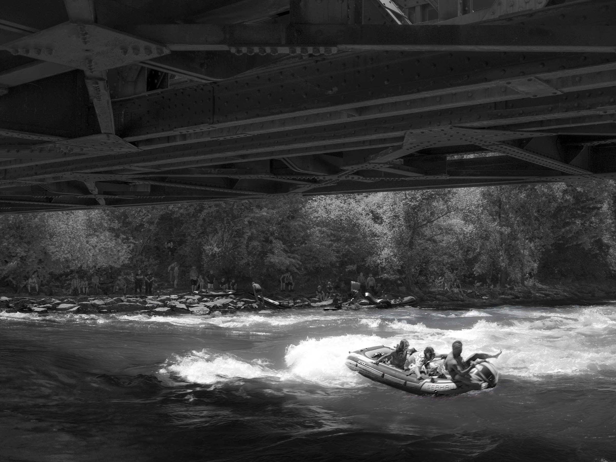 Boot-unter-Brücke-II